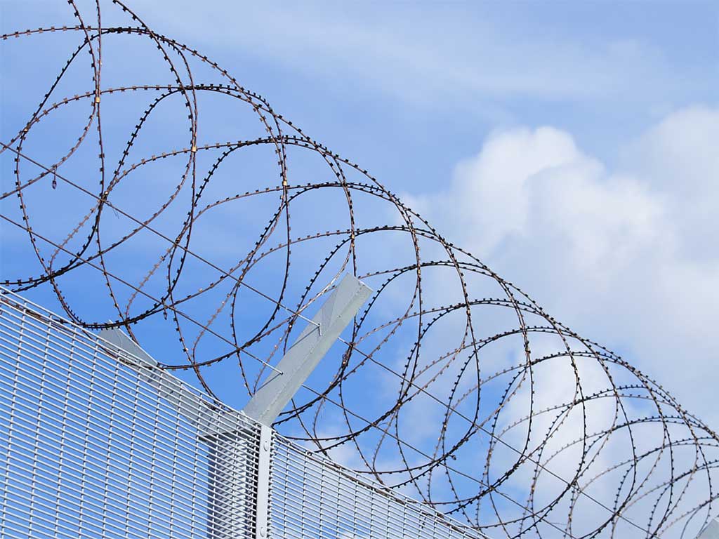 razor wire uk