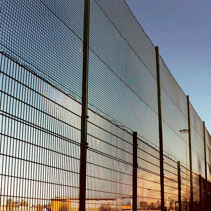 GAA Pitch Fencing & Ball Stop Netting & Hurling Fences | Zaun